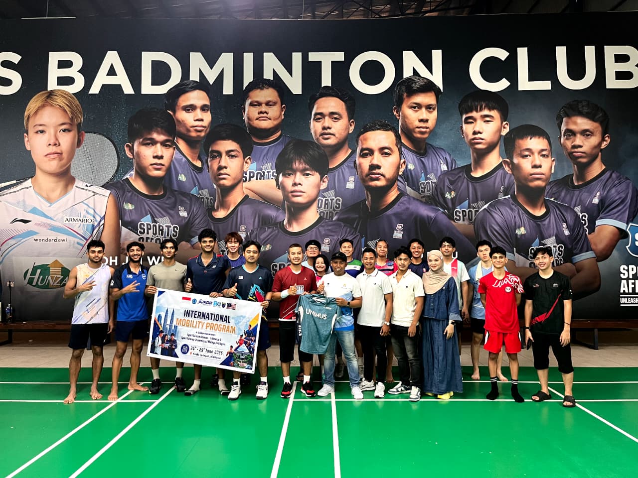 Penggelaran pengabdian dengan Pemanfaatan Sport Analytics Berbasis Sains Data untuk Analisis Pola Permainan dan Peningkatan Performa Atlet di Sport Affair Badminton Academy, Kuala lumpur, Malaysia